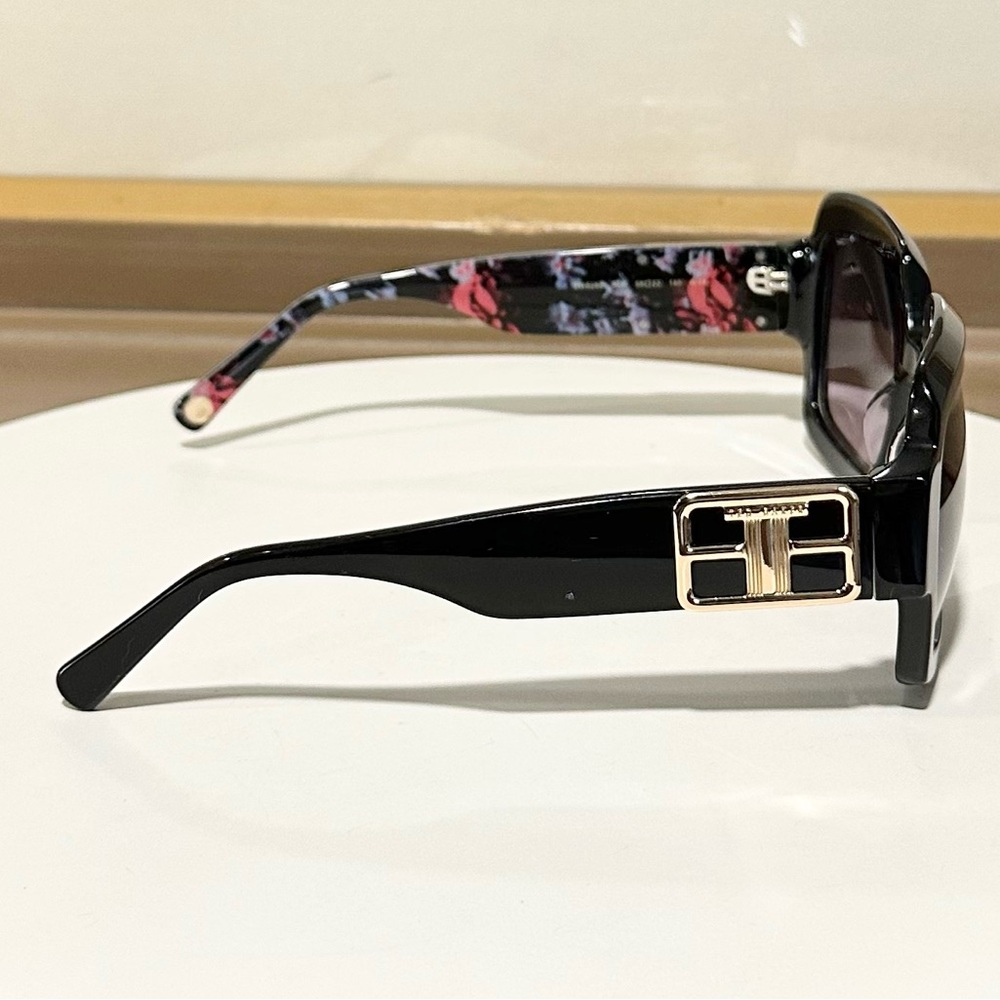🌸TED BAKER🌸 Black Purple Gradient Square Sunglasses - Picture 4 of 12
